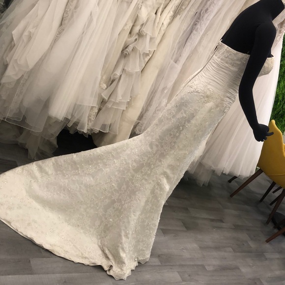 Lace wedding gown for sale - Picture 5 of 8